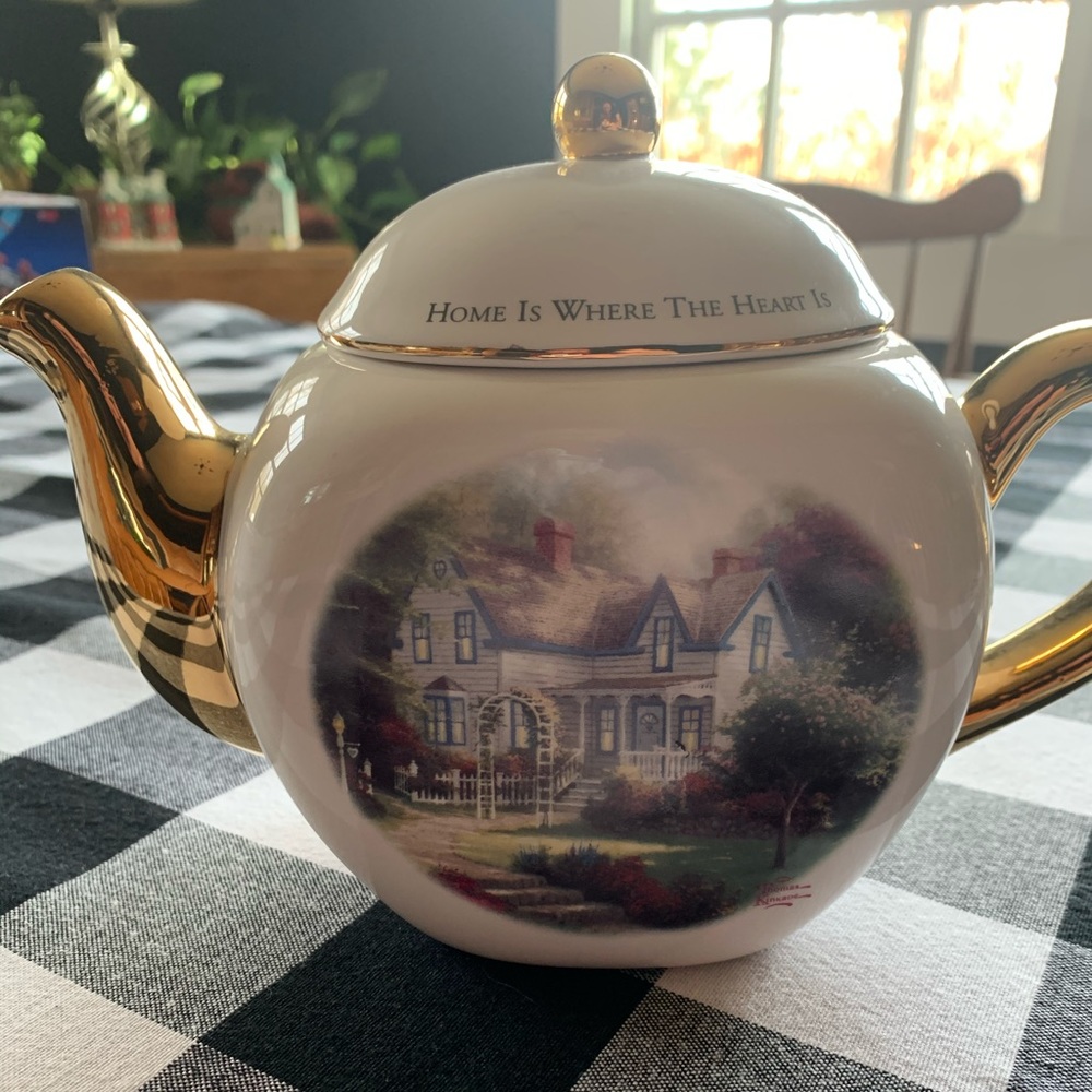 Thomas Kinkade teapot,$10 - Picture 1 of 3